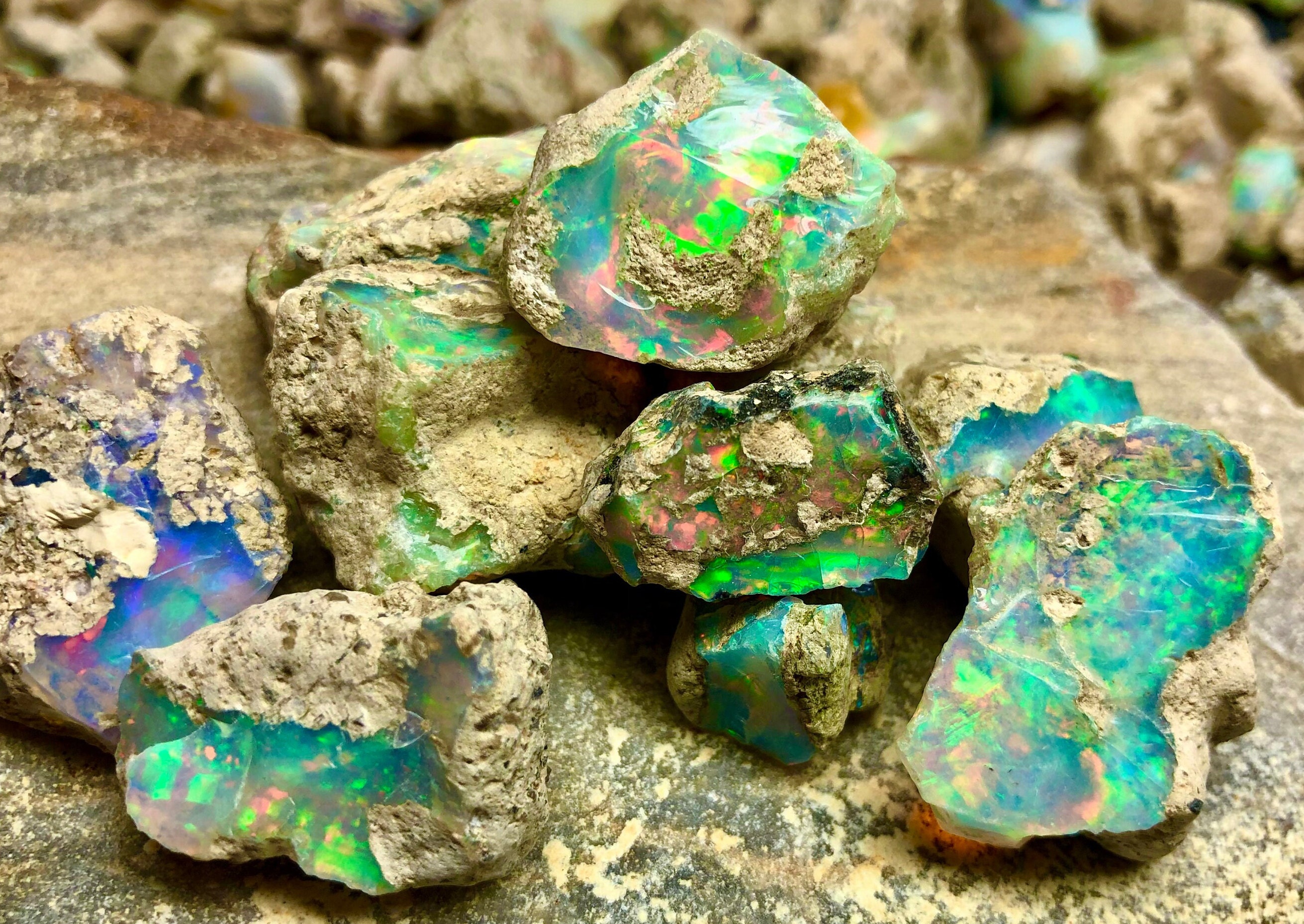 Opale Brute éthiopienne Multi-feu Naturelle | 158,25 Carats | Véritable Opale Non Traitée