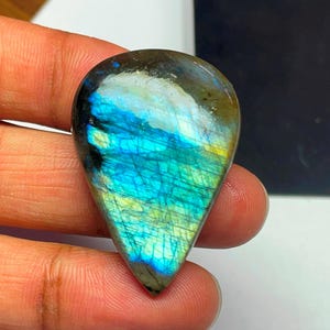 Cabujón de labradorita en forma de pera, 36 x 24 x 6 mm, 44 quilates. Cabujón de labradorita azul, piedra preciosa suelta pulida hecha a mano al por mayor, uso en joyería.
