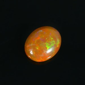 Gemma naturale etiope Opal Fire Cabochon per la produzione di gioielli e anelli. 15X12X5 MM. 6.00CRT Qualità Naturale Gemme Opale Gioielli Pietra.