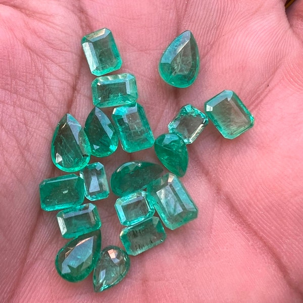 Natural Emerald mix lot Cut Stone Gemstone Faceted Green Emerald Cut Stone All Size Mix Shapes For Making Ring and Jewelry Gemstone.