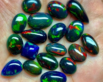 Opale Noire Et Multicolore D'Éthiopie - 1,71 Carats - Naturelle - 10,5 X 8,3 Mm - Rare