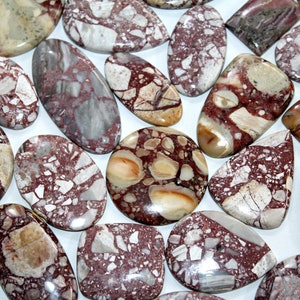 Calidad hecha a mano Natural Brecciated Mookaite Jasper Cabujón Piedra preciosa para hacer joyas de todos los tamaños en forma de mezcla.