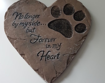 Pet Memorial, Dog Paw Print Heart Latex Mould, Loss of Pet Gift, Engraved Garden Stone