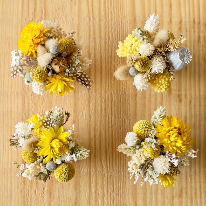 Small pot of dried flowers