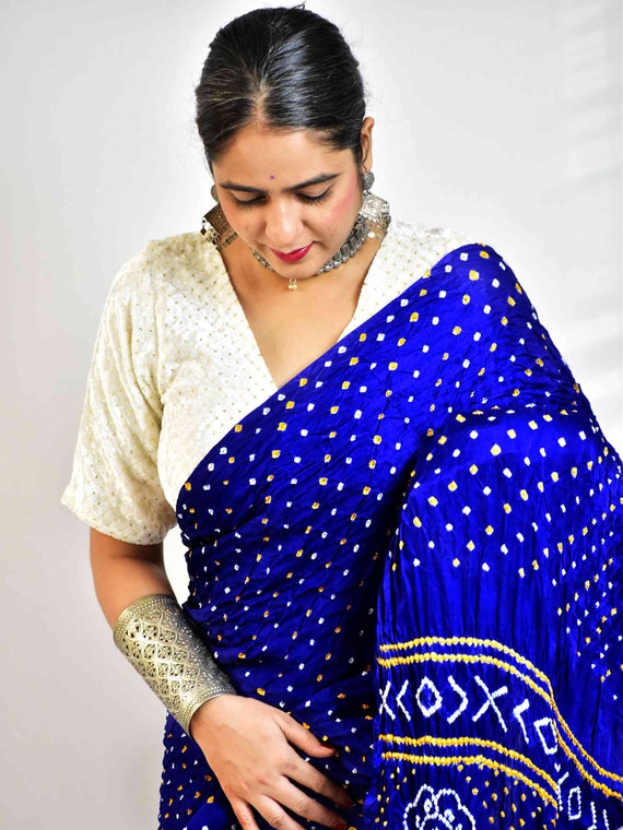 Pure Georgette Saree x Rai Bandhej x Animal Motifs on Pallu (Peacock) – The  Heritage Weavers