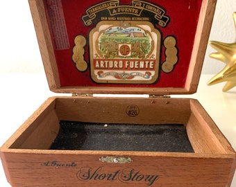 Arturo Fuente "Short Story" Cigar Box, Coleccionable, Caja de baratijas, joyero, regalo para hombre, fumador