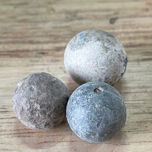 Genuine (large) musket balls 16th / 17th Century