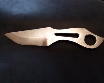 Neck knife