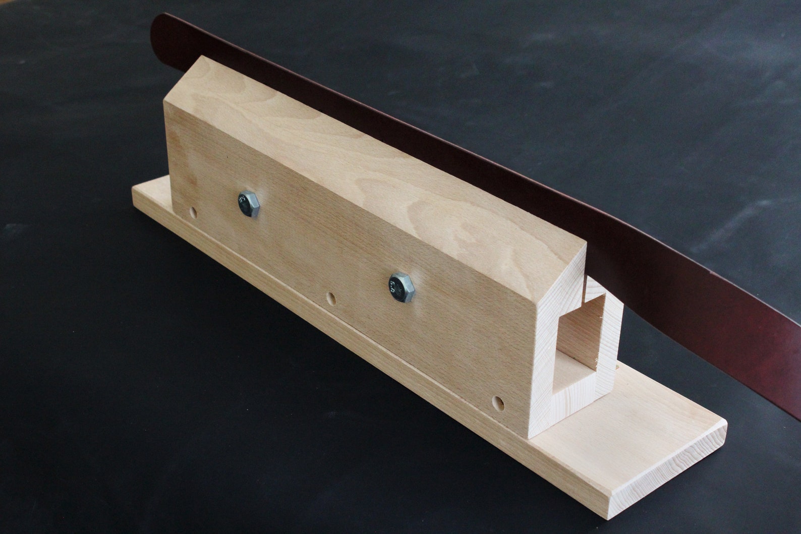 Leather Clamp Tool, Wooden Belt Clamp, Wooden Vise for Leather Craft, Belt Stitching Pony, Belt