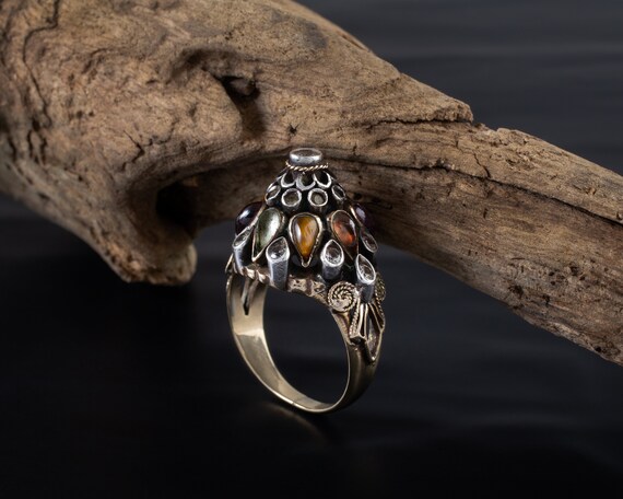 Antique Gemstone Ring in 14K Gold