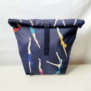 Large lunch bag with inner lining made of coated cotton. Ready to ship.