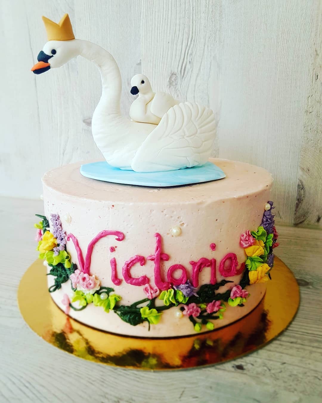 Swan With Crown Cake Topper Wedding Swans Sugar Paste Handmade Swans Swans  Topper For - Etsy