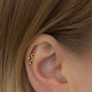 Three Onyx Stud Earring - Sterling Silver Stud Earring - Dainty Onyx Stud Earring - Daily Stud Earring