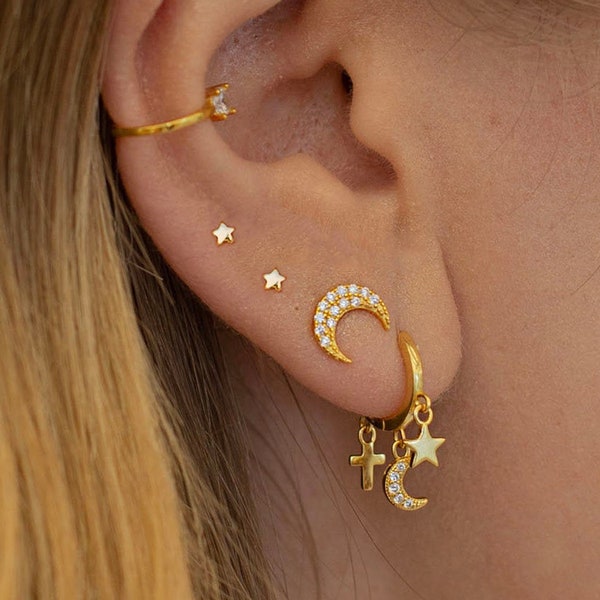 Tiny Star stud earrings - Dainty stud earrings - Sterling silver stud earrings