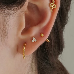 Flower cz stud earrings - Tiny cz earrings - Cz stud earrings - Dainty stud earrings -Stud earrings -flower stud earrings -Tiny studs