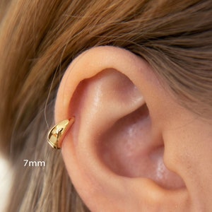 Tapered cartilage Hoop Earrings • Huggie Hoop Earrings • cartilage hoop • hoop earrings • helix hoop