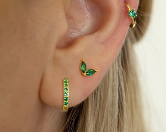 Emerald tiny stud earrings - Minimalist stud earrings - Sterling Silver stud earring - Dainty gold stud earring