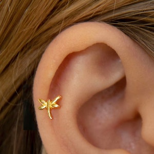 Dragonfly Stud Earring - Sterling Silver Stud Earring - Dainty Minimalist stud earrings