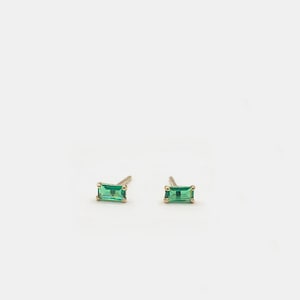 14K Solid Gold Stud - Emerald Dainty Stud Earring - Minimalist stud earrings - 14K Solid Gold Earring