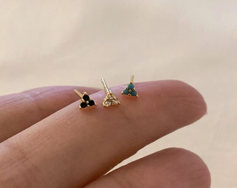 Drei cz Ohrstecker - Winzige Gold Ohrstecker - Silber kleine Ohrstecker - Minimalistische Ohrstecker - Ohrstecker - Gold zierliche Ohrstecker