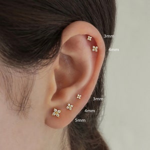 Tiny Flower cz stud earrings - Cz stud earrings - Dainty stud earrings -Stud earrings -flower stud earrings -Tiny studs (PAIR)