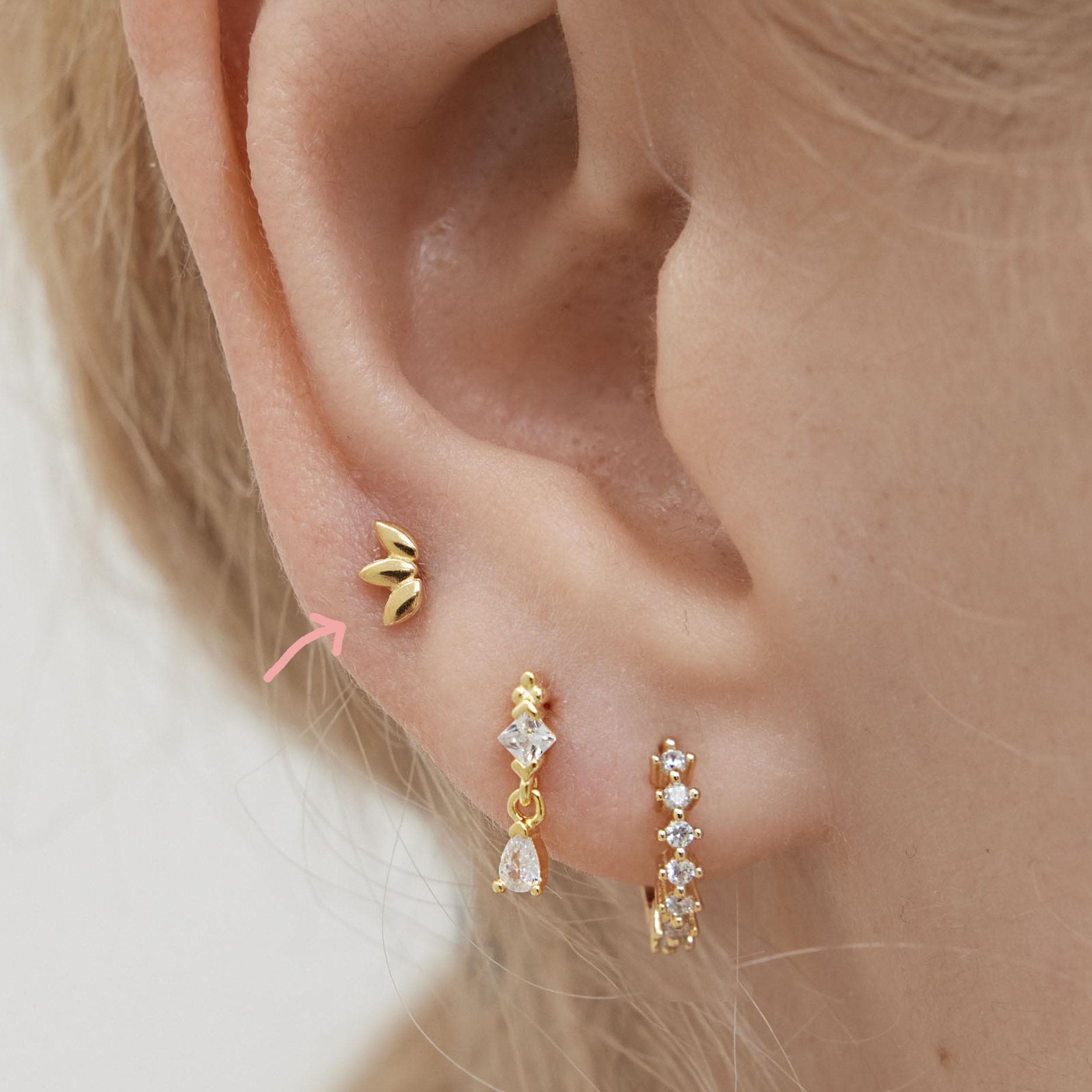 ピアス Delicate Leaf Earrings Dainty Leaf Earrings - Etsy