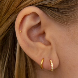 Tiny Star stud earrings Dainty stud earrings Sterling silver stud earrings mm zdjęcie 3