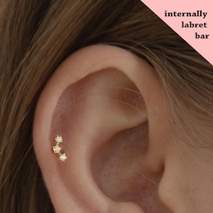 18G/16G Tiny three cz Internally Threaded Labret • tragus stud • conch earrings • cartilage helix stud • flat back labret stud • Nose Stud M
