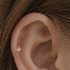 Tiny cz Stud - Dainty Sterling Silver Stud earring