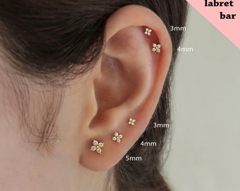 18G/16G Flower Internally Threaded Labret • tragus stud • conch earrings • cartilage helix stud • flat back labret stud • Nose Stud