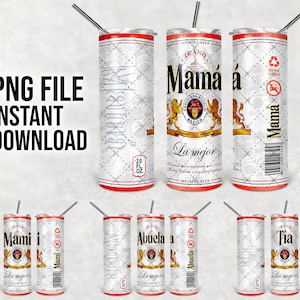 Op de afbeelding: Set van zes 20-ounce roestvrijstalen tumblers met een witte achtergrond en een rode bodem. Elke tumbler heeft een ander ontwerp met een Spaans woord en een kroonlogo. De woorden zijn "Mama", "Mami", "Abuela", "Tia", "Mama" en "Mami".