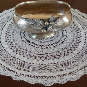 Vintage Needle Lace Doily Handmade Round Crocheted Floral tablecloth Home  Decor Wedding Decoration