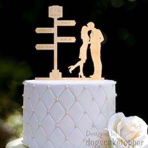 Topper per torta nuziale a tema viaggio, Topper per torta nuziale a tema destinazione, Topper per torta nuziale a tema viaggio con sposi, Topper per torta nuziale a tema coppia di segnali stradali, 0236