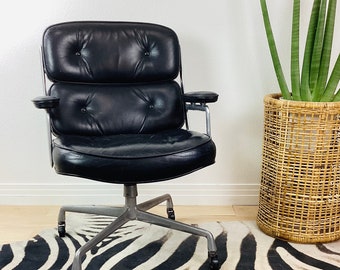 Vintage EAMES Black Leather TIME LIFE Desk Chair by Herman Miller