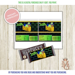 以下が含まれることがあります： 青い帽子をかぶってブームボックスを持っている漫画の赤ちゃんが描かれた、キャンディーバーラッパーの印刷可能なデジタルデザイン。ラッパーは緑、黒、金で、「フレッシュプリンス」の文字が書かれています。