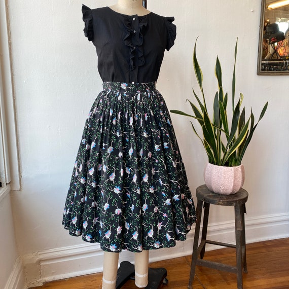 Cute 50’s Novelty Print Skirt - image 1