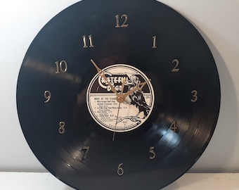 Wake Of The Flood Grateful Dead record clock handmade from original Grateful Dead Wake Of The Flood record music décor gift record clock