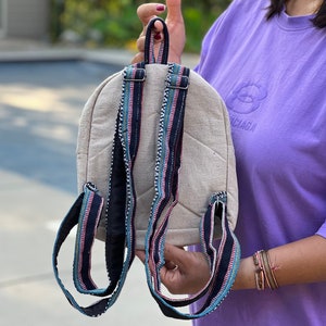 Liten lättvikts minipack handgjord himalayahampa resor, vandring, unisex bild 3