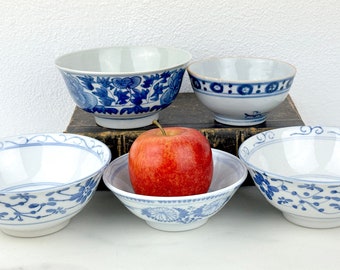 Vintage Chinese Porcelain Bowl: Blue White Floral Asian Decor