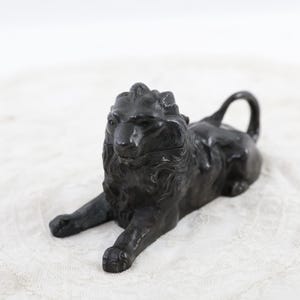Inktpot in de vorm van een leeuw zeer verzamelbaar metalen inktpotje originele keramische pot aan de binnenkant en gemarkeerd met Depose, gemakkelijk te verplaatsen aan de staart