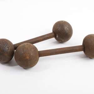 Pair of antique decorative rusted dumbbells Barbells each approximately 1.5 kilos, Gym Weights, Antique French sports decor