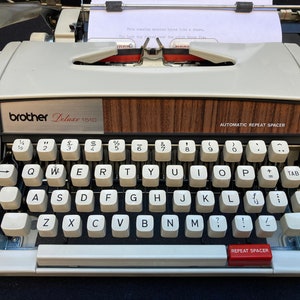 Brother 1510 DeLuxe Typewriter: Classic Automatic Repeat Spacer