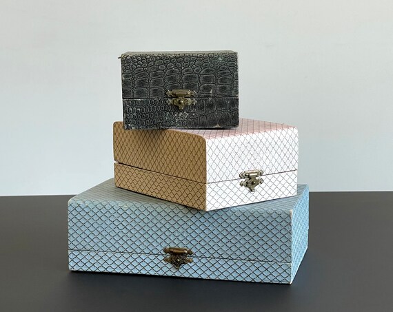 Empty jewelry shop gift boxes