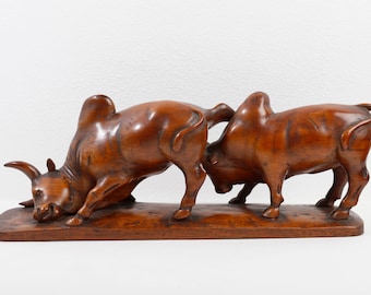 Wooden statue of fighting bulls, Hand Carved Ox Sculpture, Wood Carving, had a repair