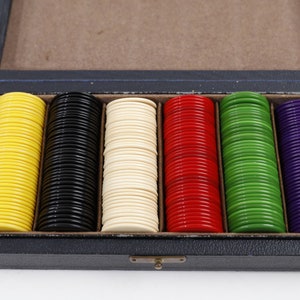 Fiches da gioco in bachelite in scatola, RARO set di fiches da poker da viaggio in bachelite antica, set da gioco in 6 colori