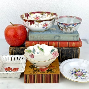 Diverse ciotole colorate vintage, fai la tua scelta, ciotola per gioielli, contenitore rotondo ad anello, piccolo contenitore shabby chic per carta da regalo, piatto per cioccolatini