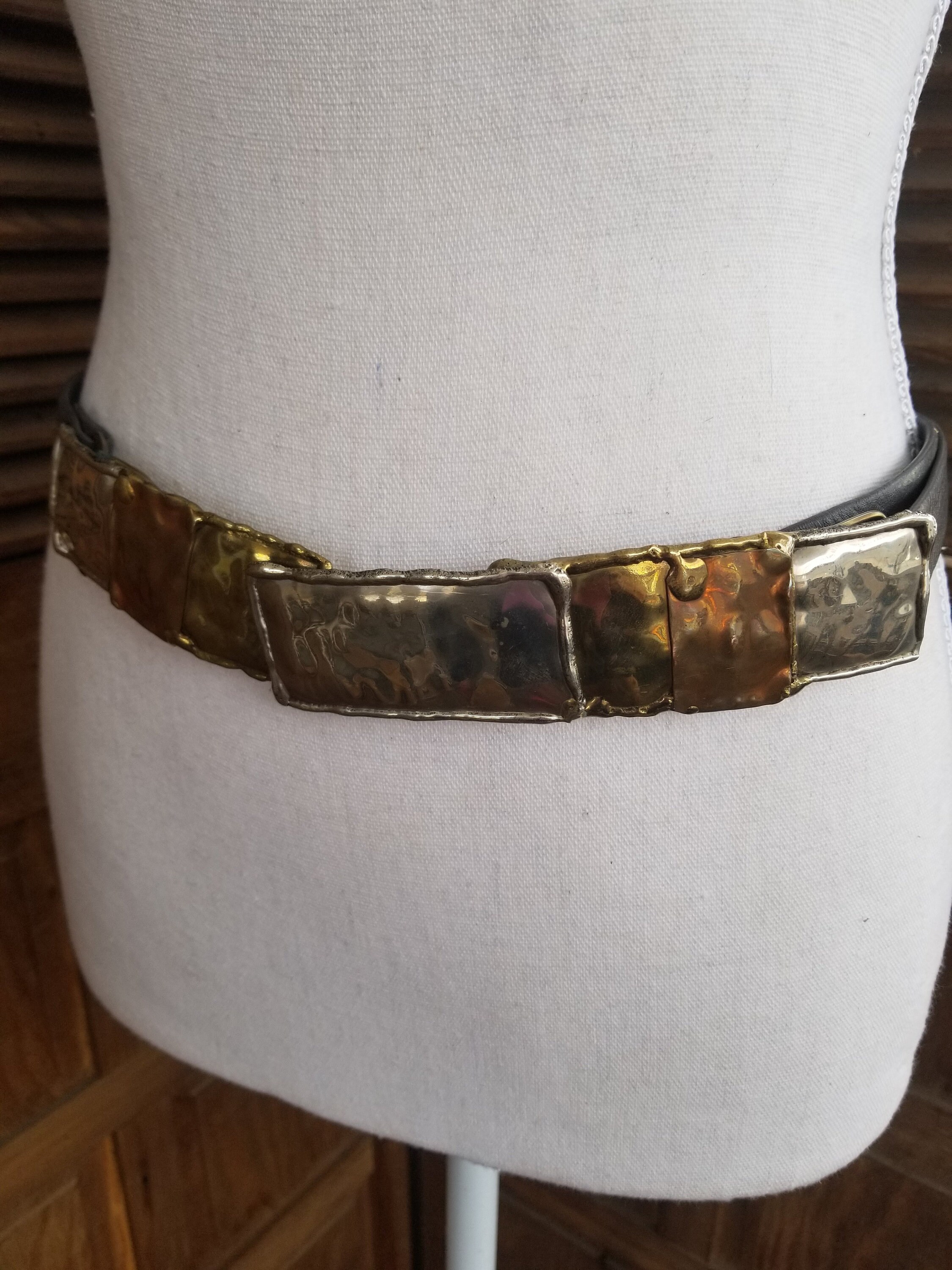 VTG Bonnie Boynton Mcm Brutalist Belt Stone Inlay Hammered Silvertone Metal Sz S Bonnie Boynton Brutalist Belt Brass Leather Copper Silver  main image 4