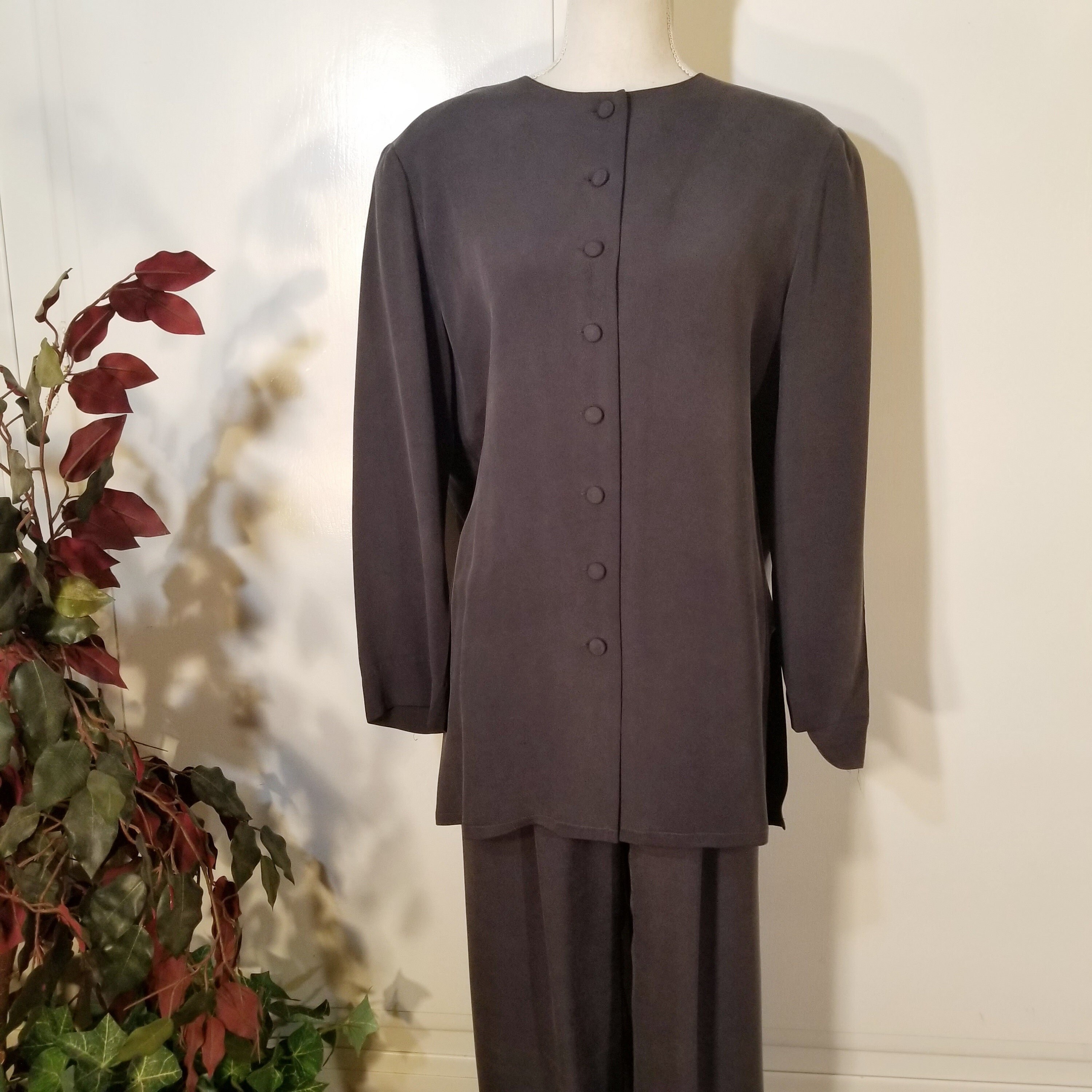 romans dressy pant suits