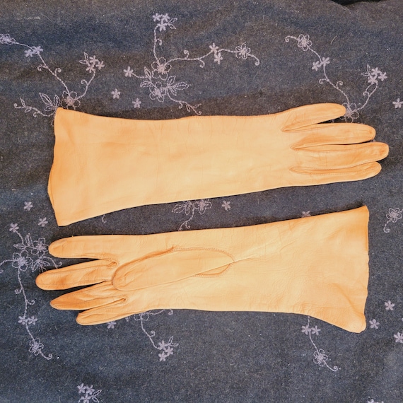 Vintage France leather Gloves Camel Womens Size 5… - image 1