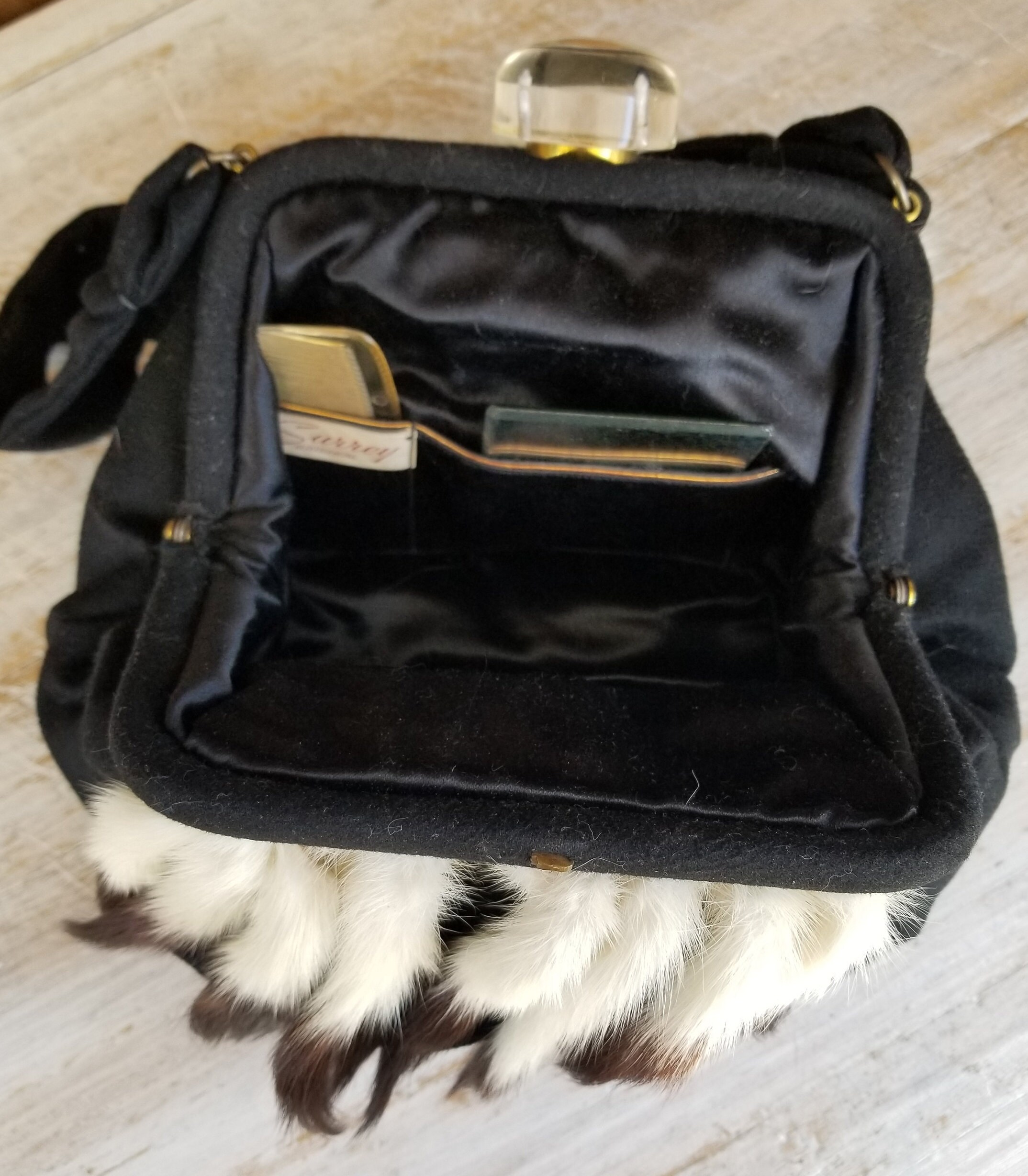 Vintage black fur handbag (16\